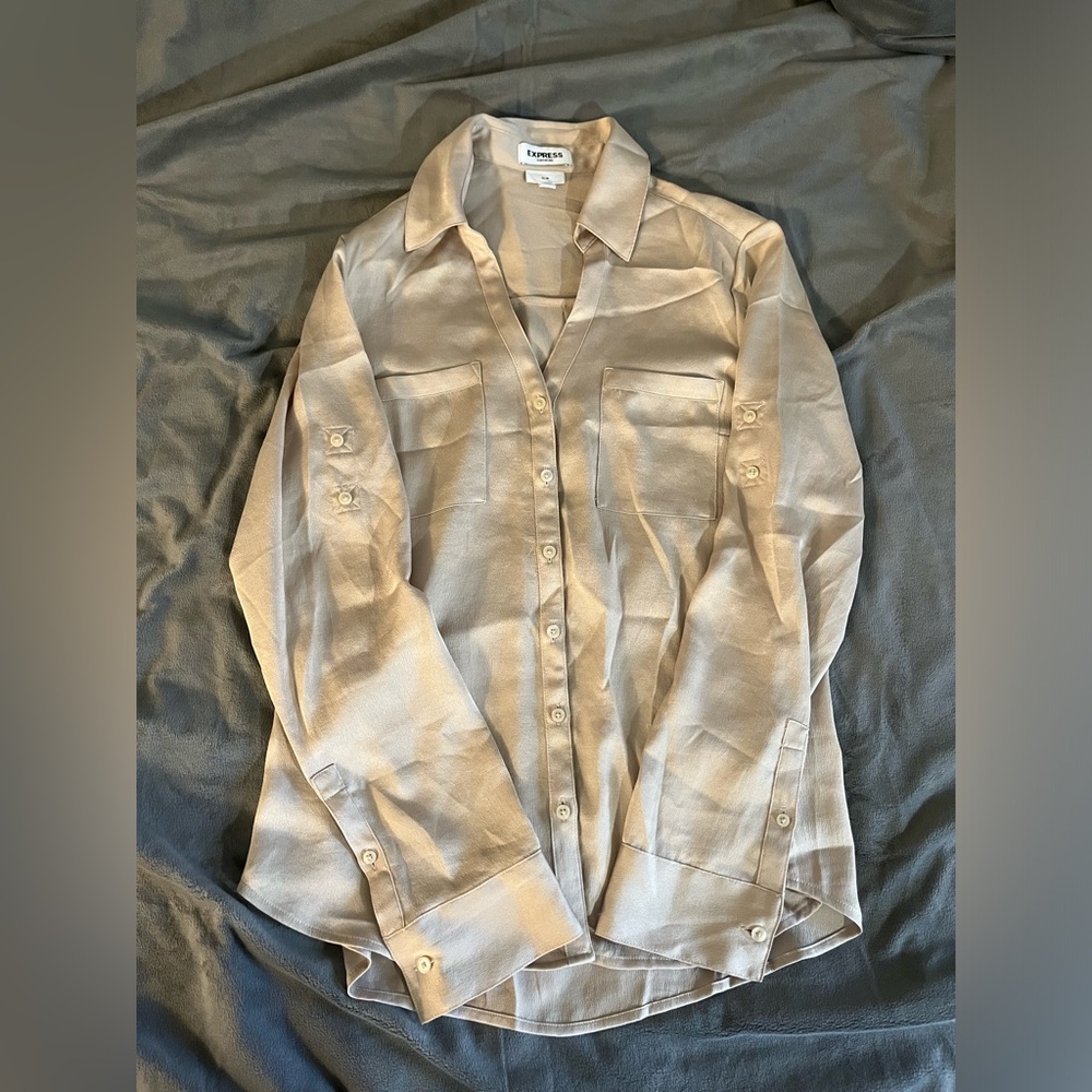 Express small button up blouse